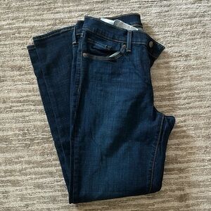 Levi’s classic straight. 2 pairs in different washes. All size 6